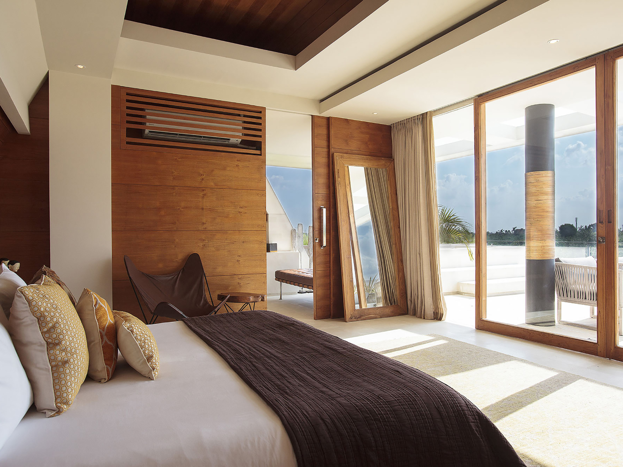 The Iman Villa - Master bedroom view to the deck - The Iman Villa, Canggu, Bali